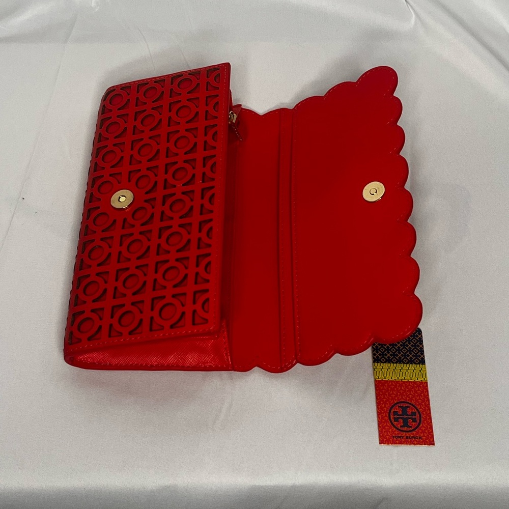 Tory Burch wallet like new - Picture 4 of 7